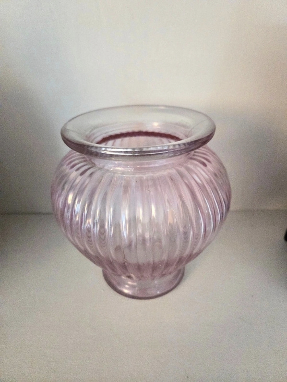 Small Ribbed Pink Glass Vase - Picture 2 of 5